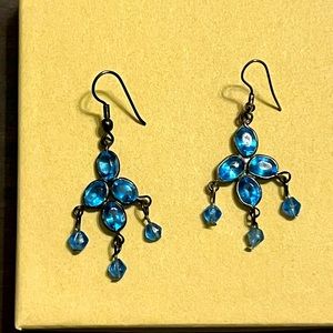 4/$12 Blue and silver dangly earrings